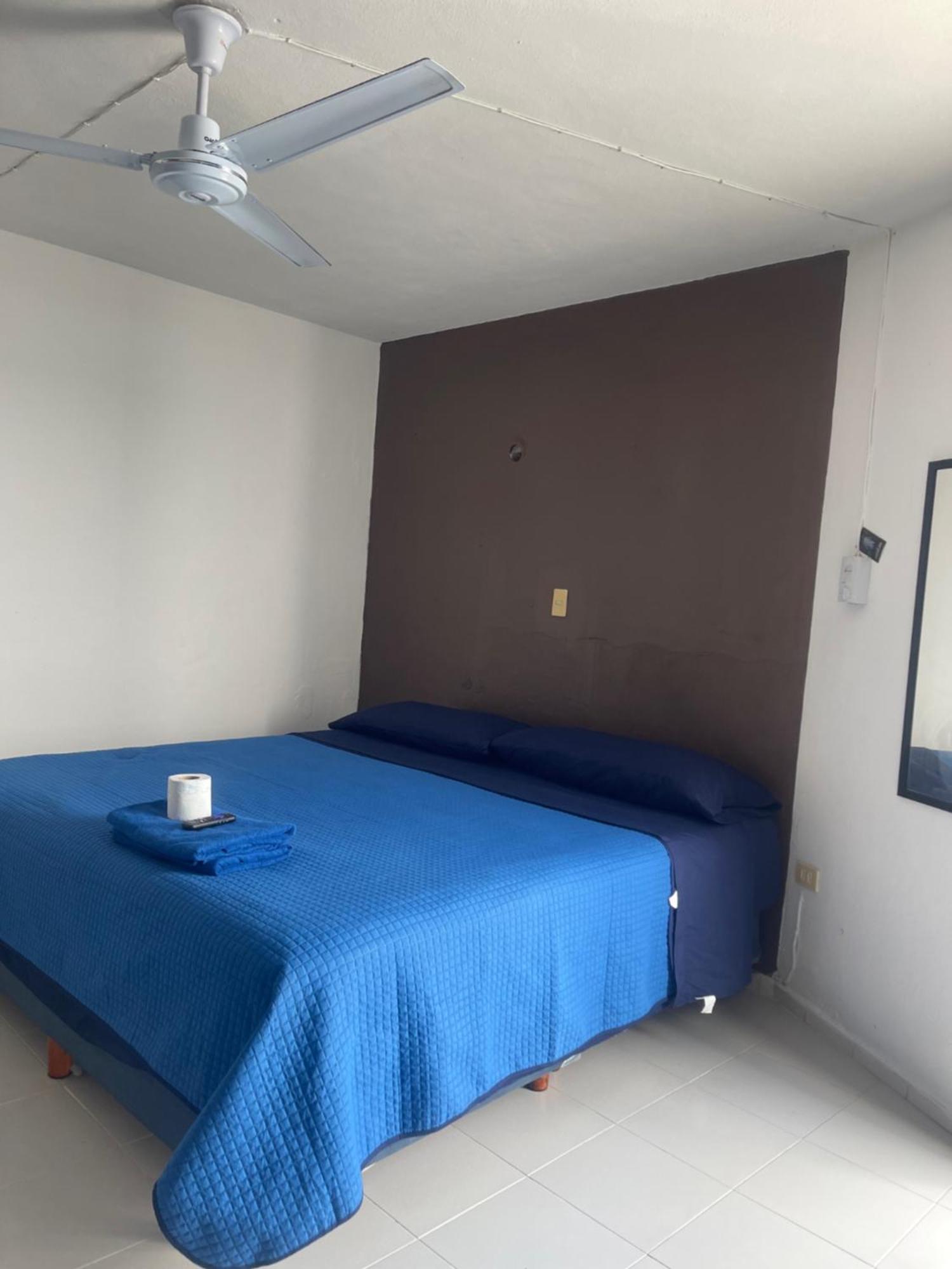 Apartamentos Cupules Merida Bagian luar foto