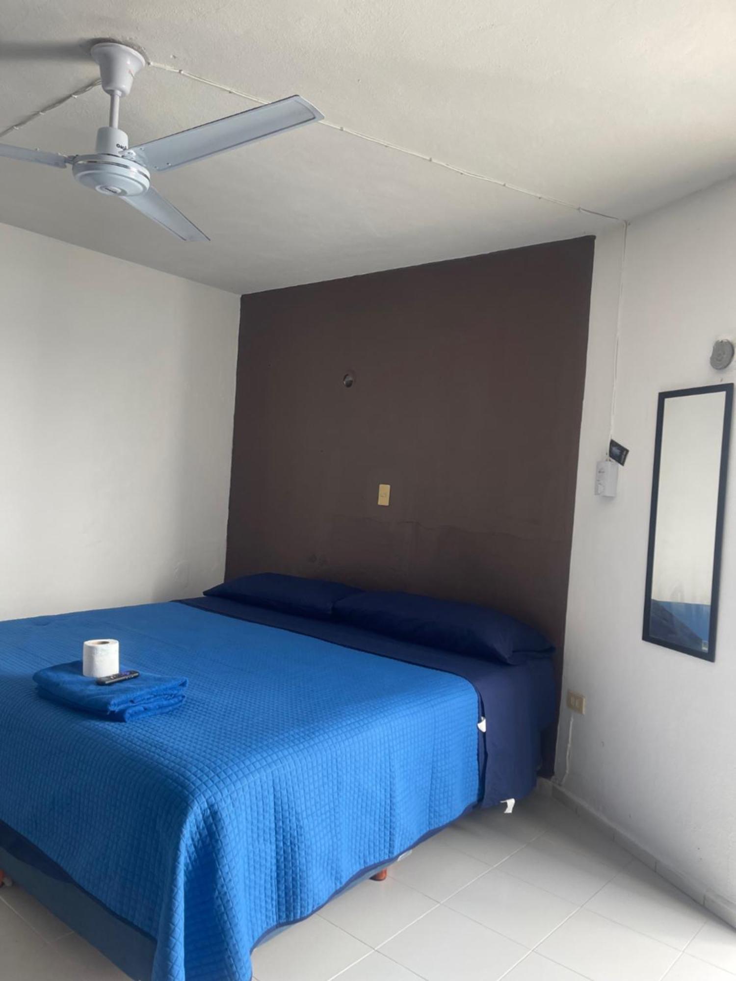 Apartamentos Cupules Merida Bagian luar foto